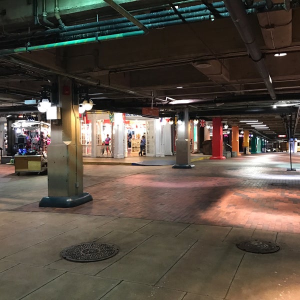Foto diambil di Underground Atlanta oleh Tim H. pada 1/19/2017