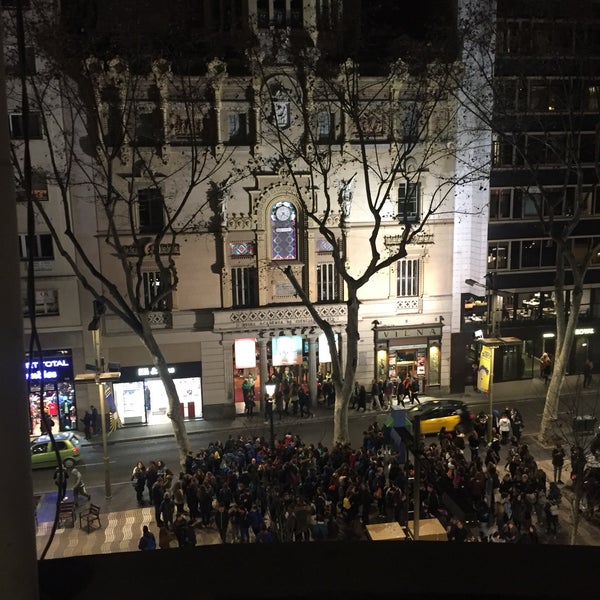 Das Foto wurde bei Hotel Serhs Rivoli Rambla von Burak O. am 1/26/2017 aufgenommen