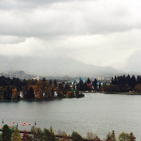 Photo taken at Renaissance Vancouver Harbourside Hotel by Jose P. on 10/22/2014