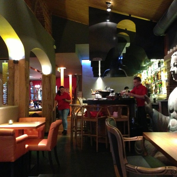Foto diambil di Sonbuda Restaurant &amp; Chill Out oleh Javier F. pada 6/7/2013