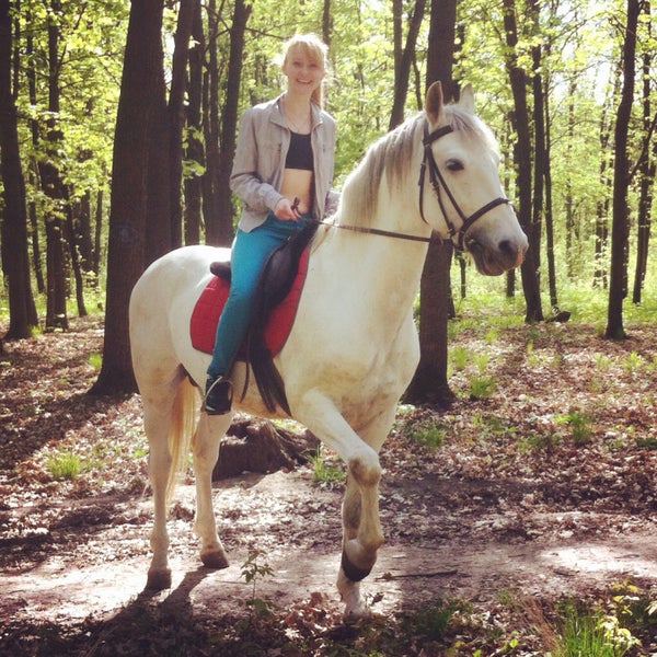 Foto tomada en Конный клуб &quot;Lucky Horse&quot;  por Анна Л. el 5/2/2015