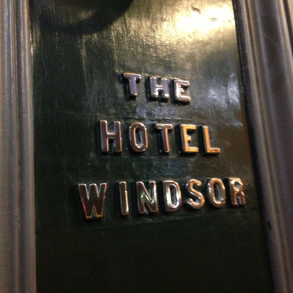Снимок сделан в The Hotel Windsor пользователем Tim M. 5/1/2013