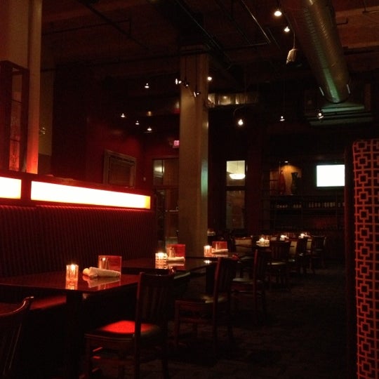 Foto tirada no(a) Mosaic Restaurant &amp; Lounge por The B. em 1/12/2013