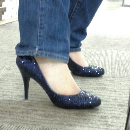 Dsw warrensville shop