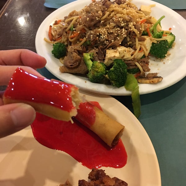 Photo taken at El Camino Mongolian BBQ by Laura L. on 7/23/2016