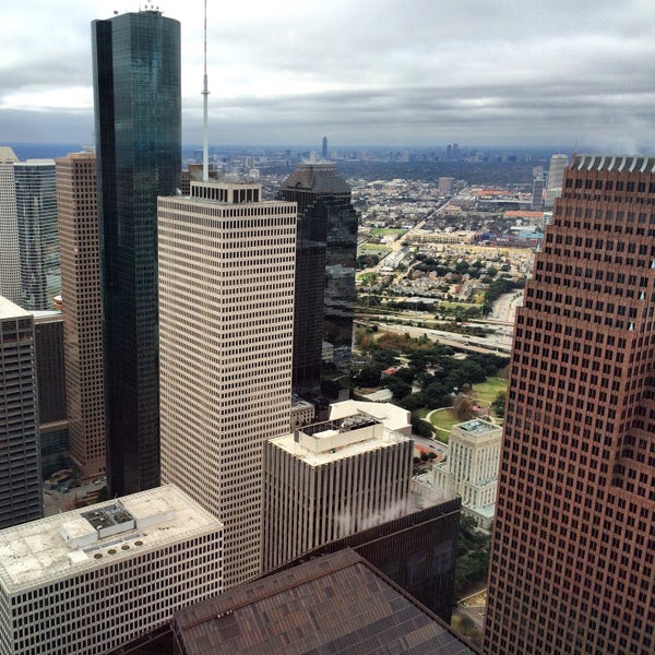 12/30/2014 tarihinde Lucy S.ziyaretçi tarafından JPMorgan Chase Tower'de çekilen fotoğraf
