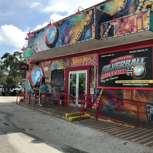8/1/2018 tarihinde Alyssa J.ziyaretçi tarafından Silverball Retro Arcade | Delray Beach, FL'de çekilen fotoğraf