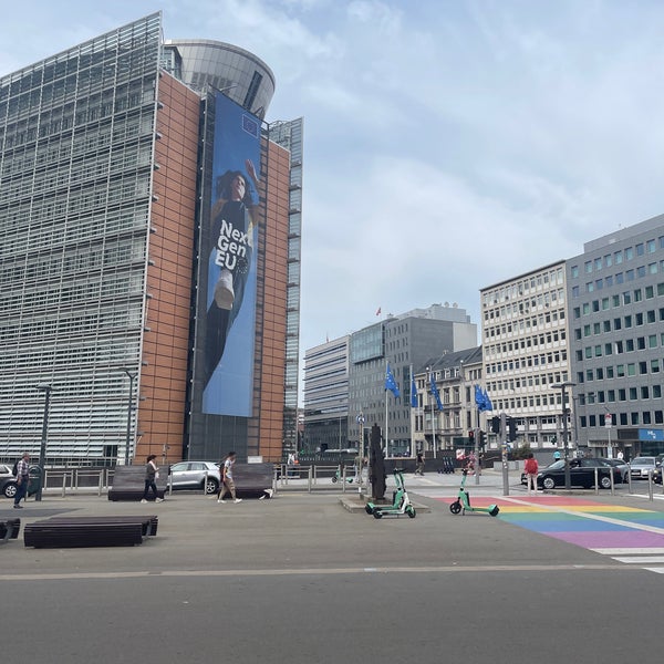 Снимок сделан в European Commission - Berlaymont пользователем Glou T. 7/28/2022