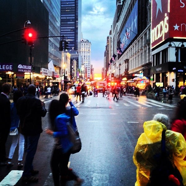 5/31/2014 tarihinde Frank W.ziyaretçi tarafından 34th Street'de çekilen fotoğraf