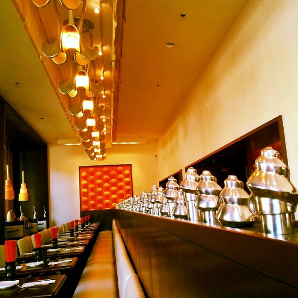 Снимок сделан в Bangkok Joe&#39;s Thai Restaurant &amp; Dumpling Bar пользователем Lucy B. 9/15/2012