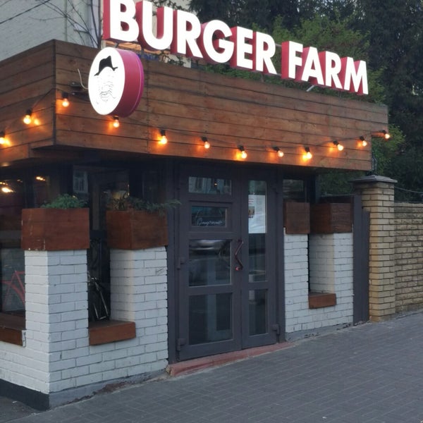 Foto tirada no(a) Burger Farm por Antonina U. em 4/14/2019