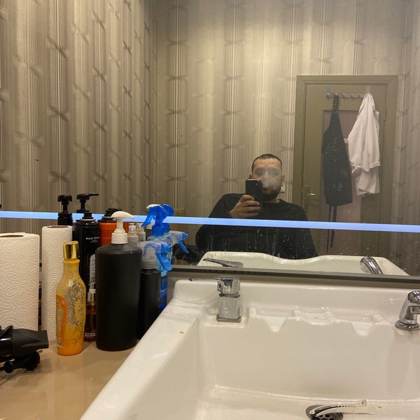 Studio Tim Hair Salon In stanbul