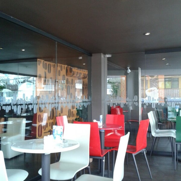 Bola de Oro Av. 20 de Noviembre