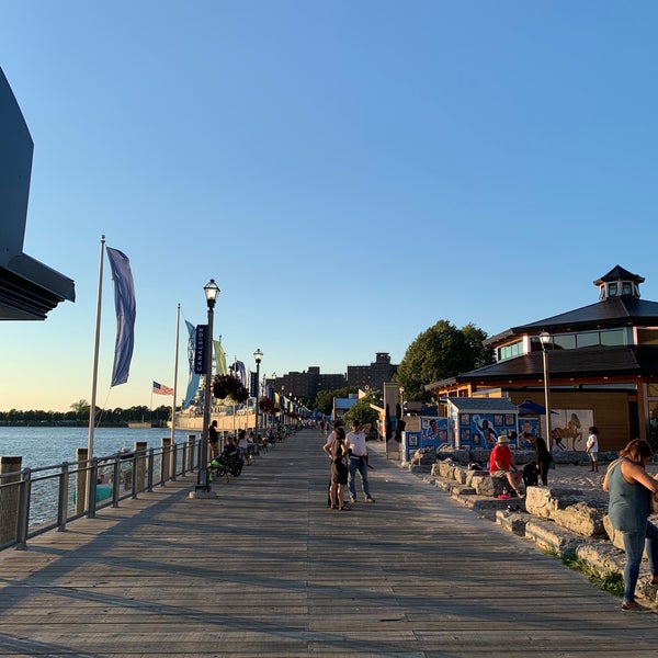 Das Foto wurde bei Canalside von Malinda am 9/5/2021 aufgenommen