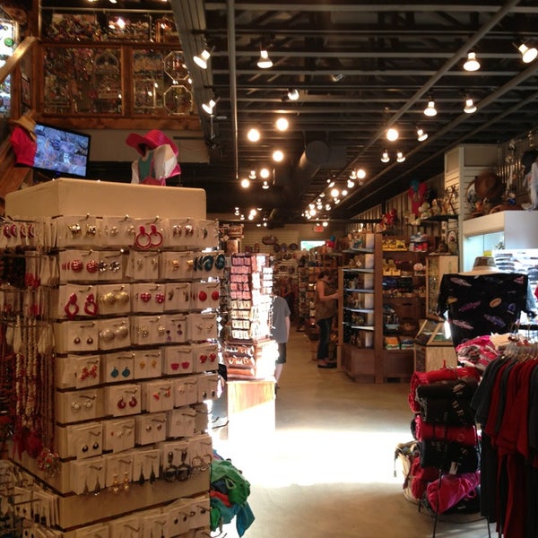Ozarkland Gift Store in Branson