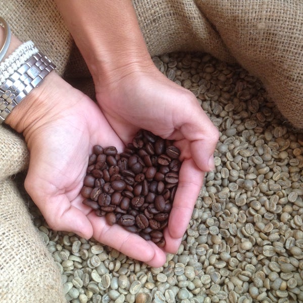 Foto tirada no(a) Cal Java Coffee Roasters por Cal Java Coffee Roasters em 7/30/2013