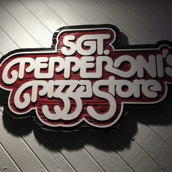 Снимок сделан в Sgt. Pepperoni&#39;s Pizza Store пользователем Terri F. 3/24/2017