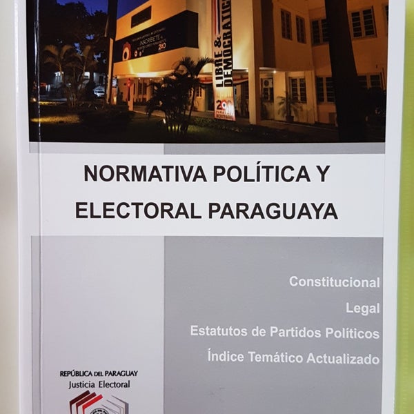Das Foto wurde bei Universidad Autónoma de Asunción von Liz M. am 12/20/2017 aufgenommen