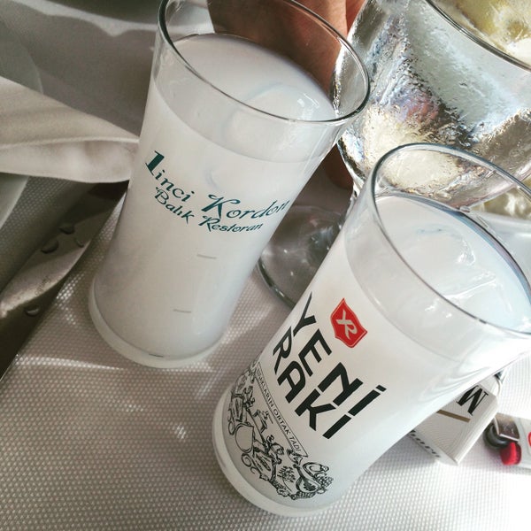 Photo taken at Birinci Kordon Balık Restaurant by Deniz B. on 5/23/2015