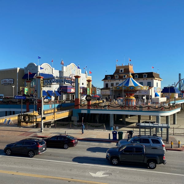 รูปภาพถ่ายที่ Galveston Island Historic Pleasure Pier โดย Görkem E. เมื่อ 12/7/2020