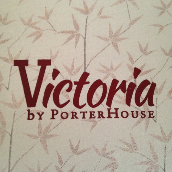 รูปภาพถ่ายที่ Victoria by PorterHouse โดย Cesar C. เมื่อ 8/11/2013