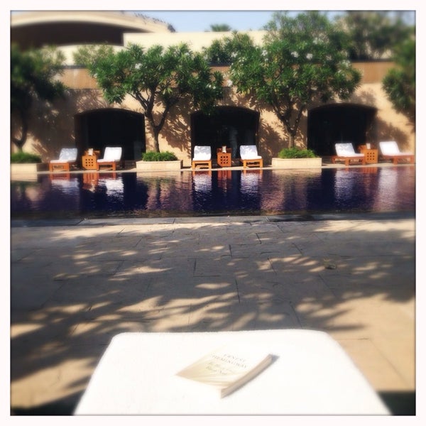 Mirror pool. Mirror pool