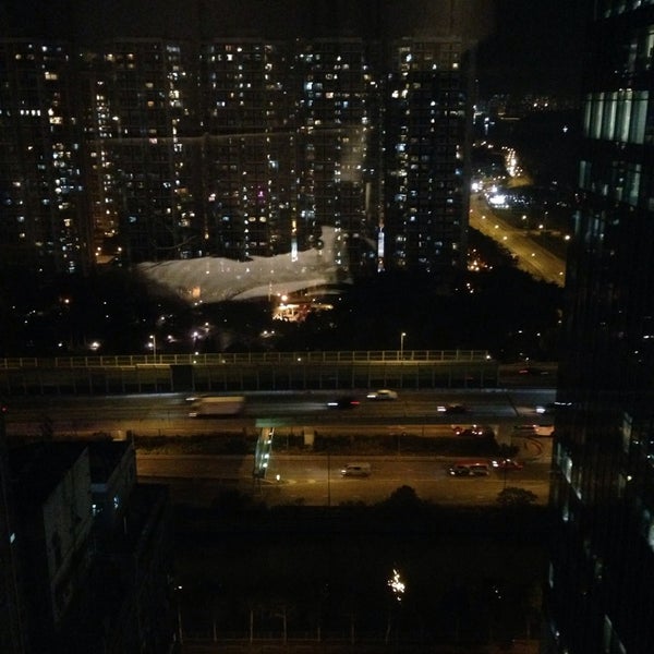 3/13/2014 tarihinde Emel Y.ziyaretçi tarafından Dorsett Kwun Tong, Hong Kong'de çekilen fotoğraf