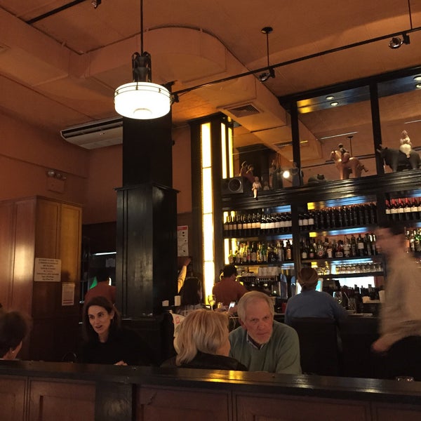 รูปภาพถ่ายที่ Paola&#39;s Restaurant โดย Richard G. เมื่อ 3/9/2015