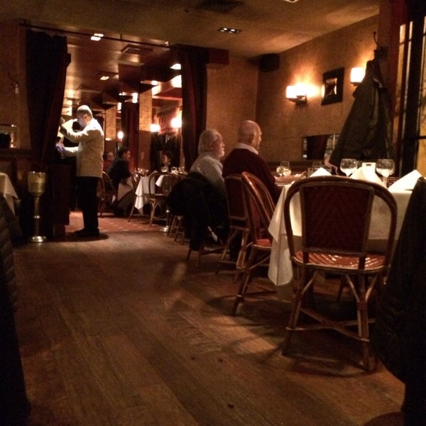 Foto tomada en Grissini Restaurant  por Richard G. el 1/12/2014