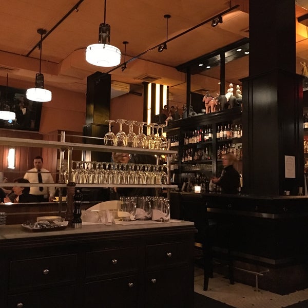Foto diambil di Paola&#39;s Restaurant oleh Richard G. pada 11/29/2015