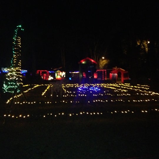 Rawls Road Christmas 2022 Rawls Road Electric Light Show (Now Closed) - 5118 Rawls Rd