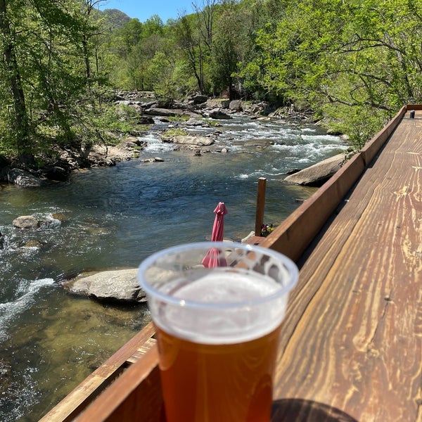 Photo taken at Hickory Nut Gorge Brewery by Tom O. on 4/20/2022