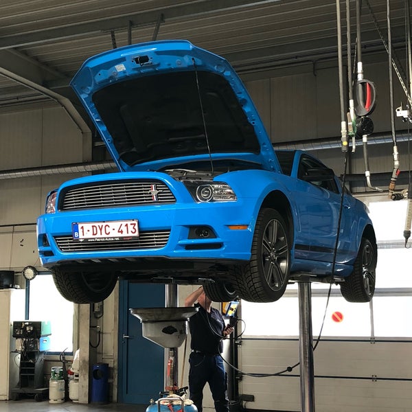 Ford garage, санкт-петербург. Ремонт форд в спб. Форд гараж народного. Форд гараж народного. Ресторан гараж.