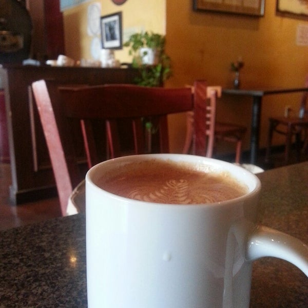 Photo taken at Buon Giorno Coffee by Susanna Seyoung H. on 9/15/2014