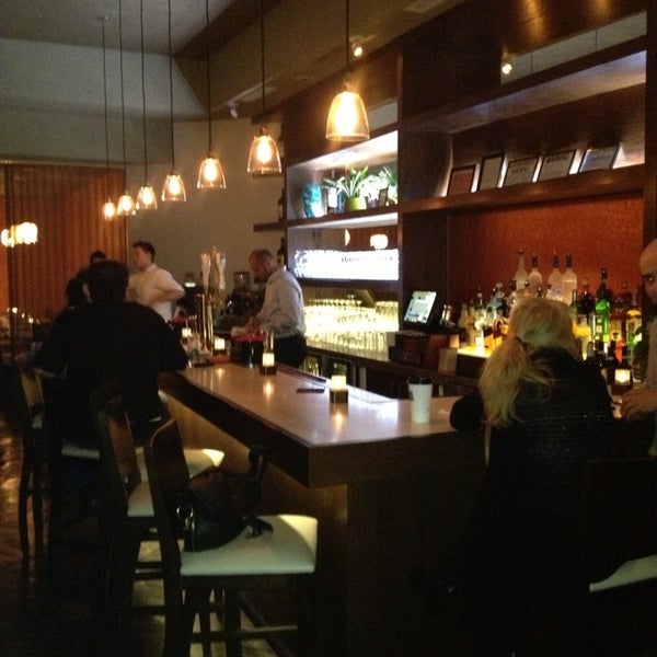 Foto diambil di Zagara Restaurant &amp; Wine Bar oleh Dowse S. pada 9/28/2013