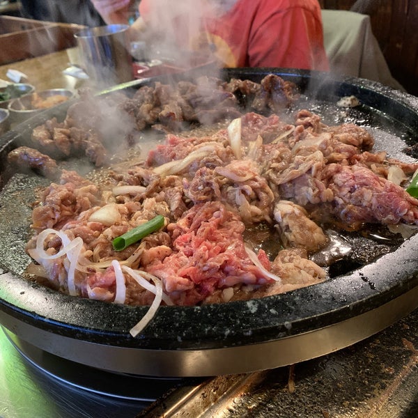 Снимок сделан в Hae Jang Chon Korean BBQ Restaurant пользователем Darlene Y. 6/11/2023