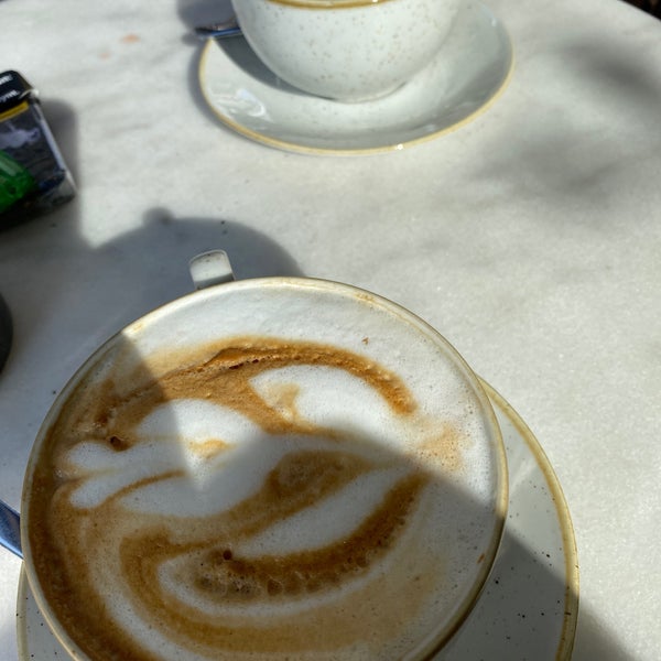 Foto tirada no(a) Magado Specialty Coffee por Dilara Ç. em 2/4/2020