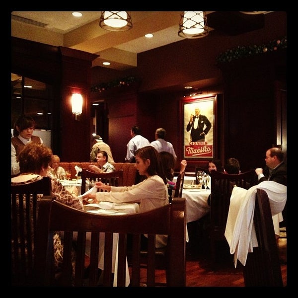 Photo taken at Lawry&#39;s The Prime Rib by Paul W. on 11/22/2012