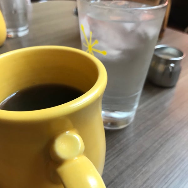 Photo taken at Snooze, an A.M. Eatery by Sumaya A. on 7/15/2019