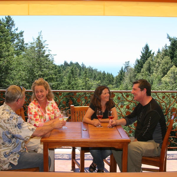 Mid August great hospitality and wines that are hand crafted and highly prized yet affordable. Genuinely friendly. Sit on the Terrace sipping, overlooks the forest and then beyond the coast for miles.