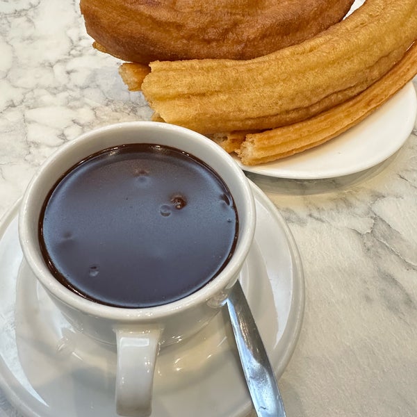 Foto tirada no(a) Chocolatería San Ginés por Abdullah em 4/22/2024