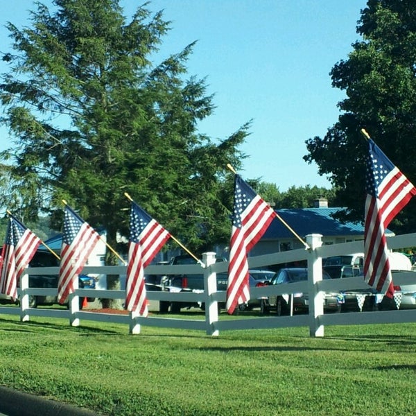 Mark's Cruise Night East Granby, CT