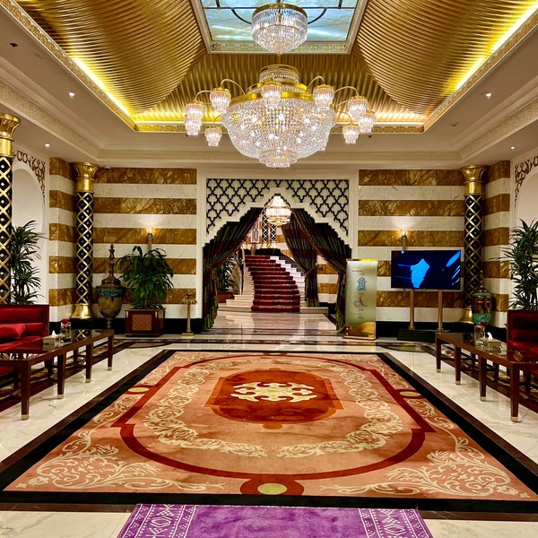 Photo taken at Waldorf Astoria Jeddah - Qasr Al Sharq by Mutaz on 6/6/2023