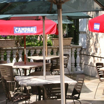 Das Foto wurde bei Calabria Pizzeria &amp; Restaurant von Calabria Pizzeria &amp; Restaurant am 8/1/2013 aufgenommen