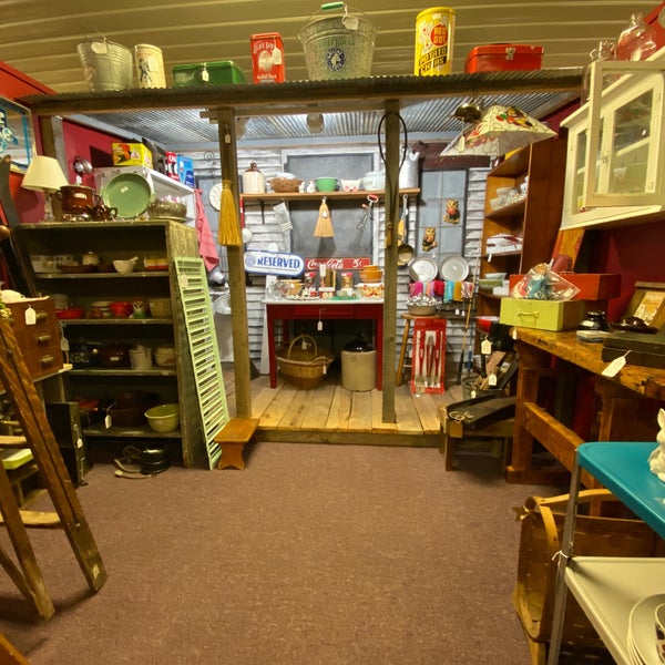 Pardeeville Antique Mall Pardeeville, WI