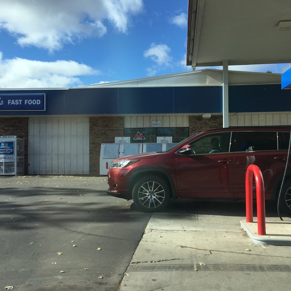Jack's Fast Food/Spur (Now Closed) Fuel Station in Superior