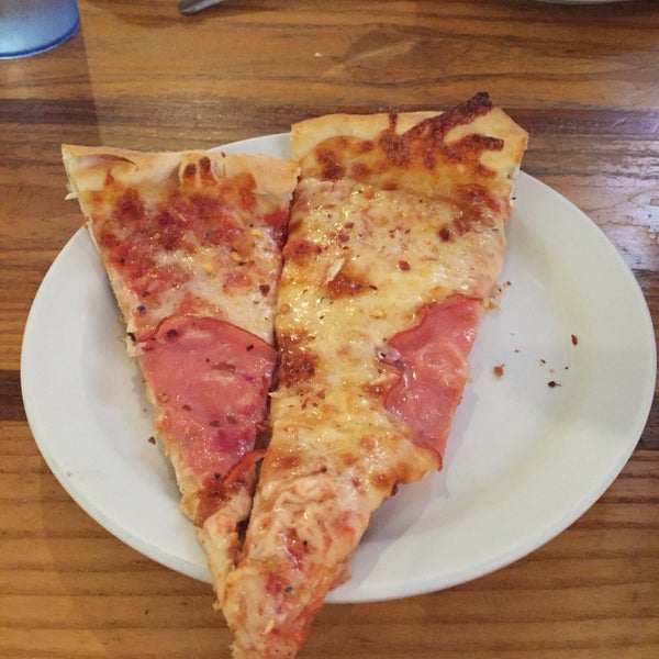 8/15/2016にCindy G.がCoop&#39;s Pizza Parloureで撮った写真