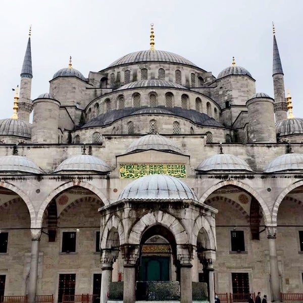 Photo taken at Sultanahmet Mosque Information Center by Meshal on 3/19/2016