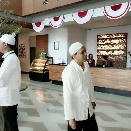 Hotel Aston Tanjung,,pelayananan yg bagus & profesional.