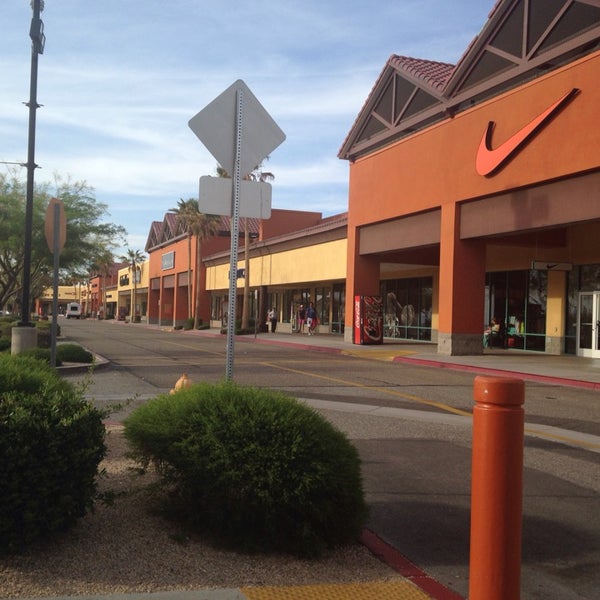 Foto scattata a Barstow Factory Outlets da Roselle D. il 5/30/2015